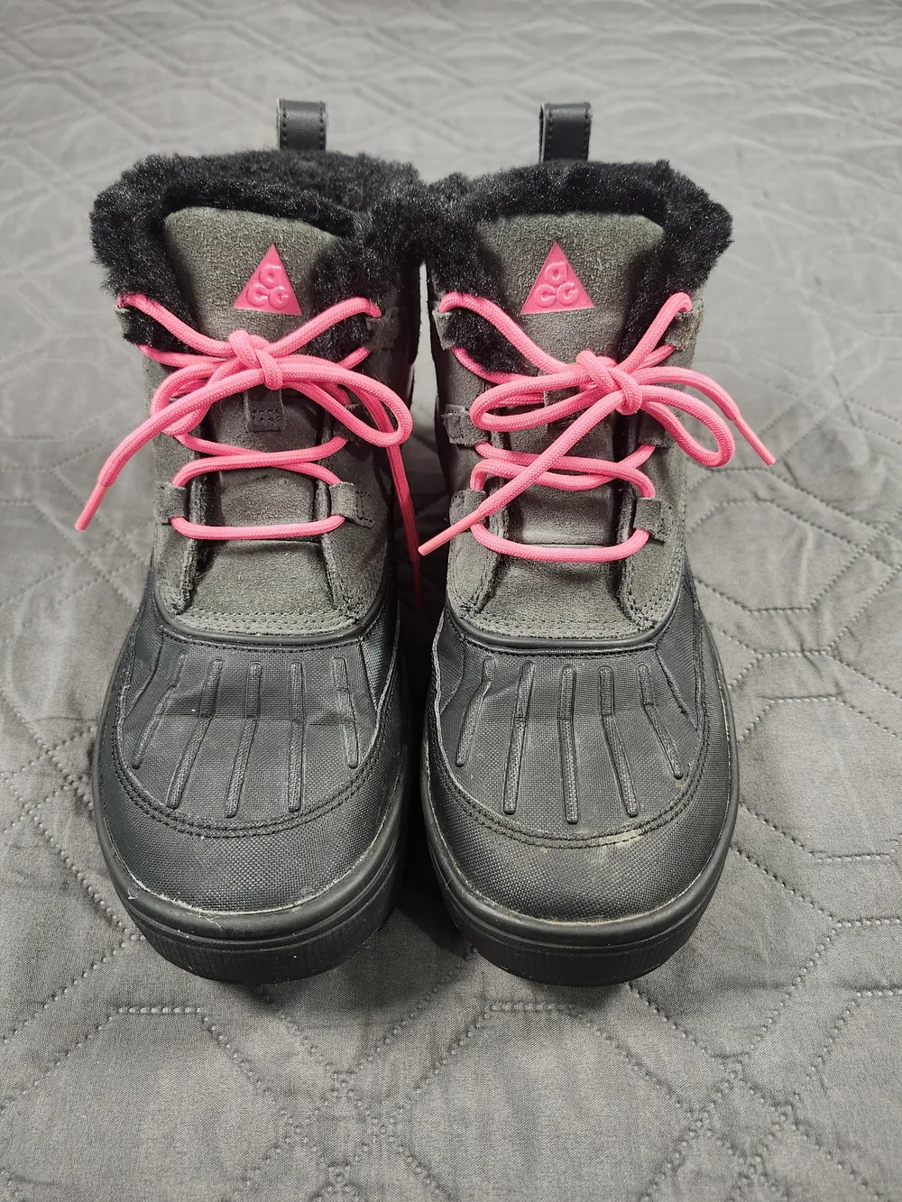 Nike ACG Woodside Chukka 2 boots Water-resistant rubber base Size 6Y/ Womens 7.5